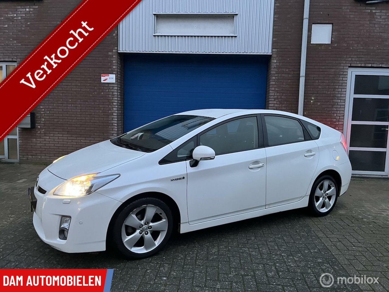 Toyota Prius - 1.8 Xenon, Navi, Camera, NAP! Nieuwe APK - AutoWereld.nl