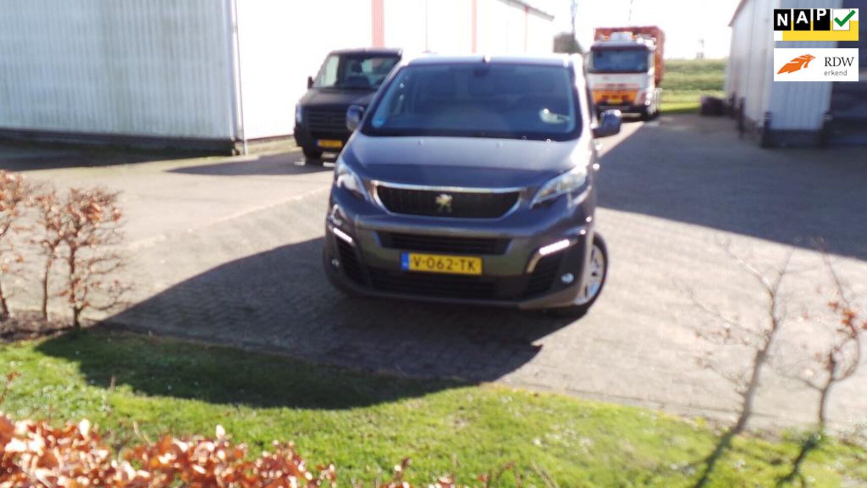 Peugeot Expert - 231S 2.0 BlueHDI 120 Premium Pack 231S 2.0 BlueHDI 120 Premium Pack - AutoWereld.nl