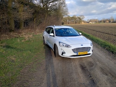 Ford Focus Wagon - 1.0 EcoBoost Trend Edition turbo, apple carplay en android auto