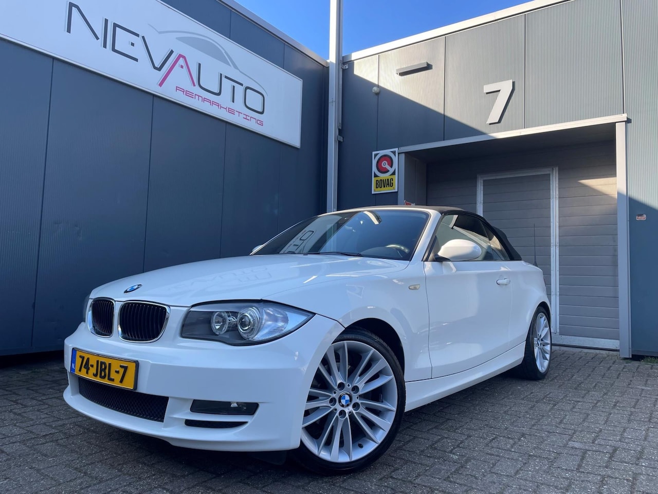 BMW 1-serie Cabrio - 118i Executive NL AUTO 18" VELGEN TREKHAAK - AutoWereld.nl