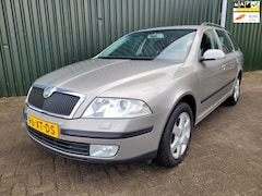 Skoda Octavia Combi - 1.6 FSI Business nieuwe apk