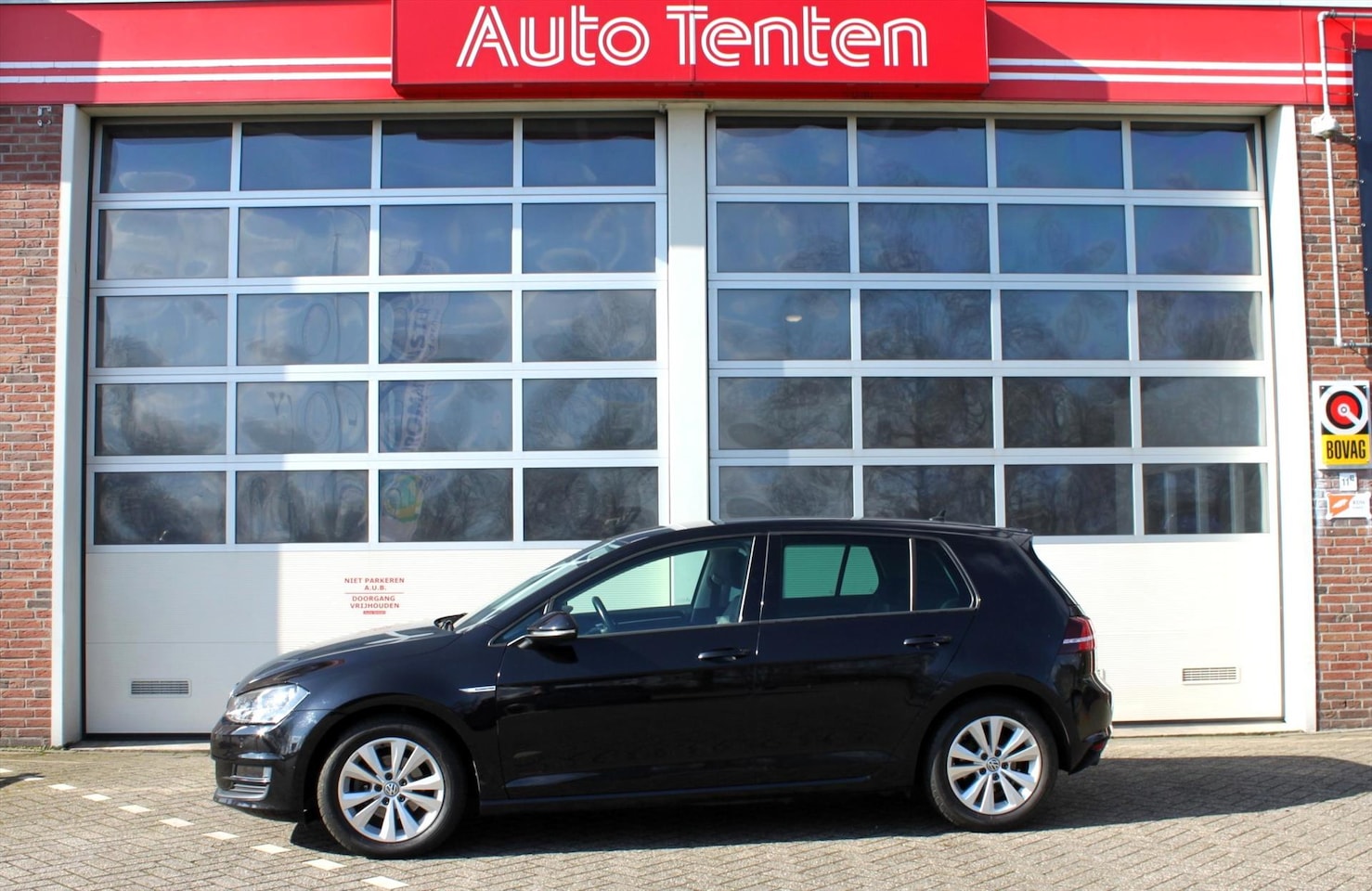 Volkswagen Golf - 1.0 TSI 115pk BlueMotion DSG Connected Series - AutoWereld.nl