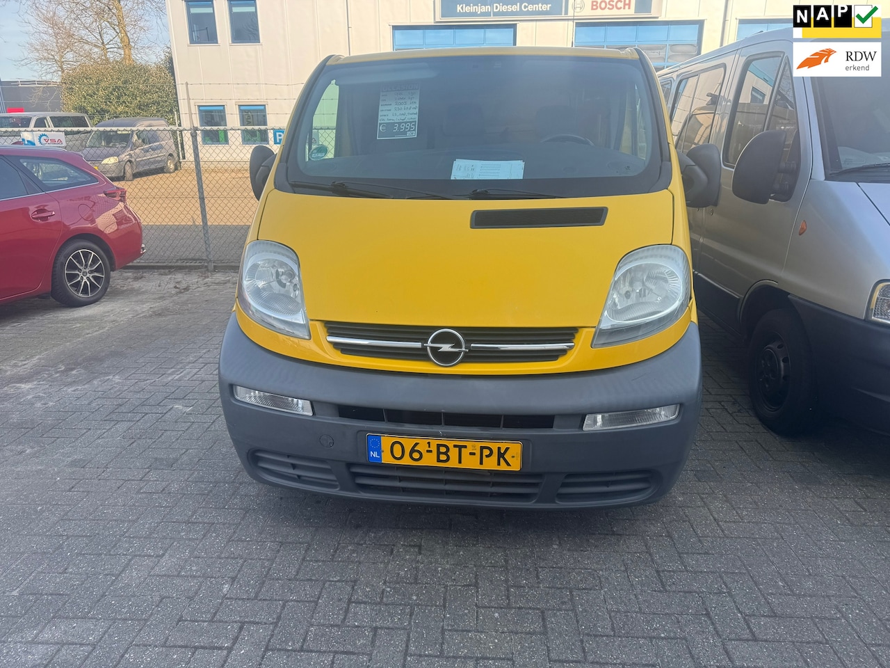 Opel Vivaro - 1.9 CDTI L2 H1 DC 1.9 CDTI L2H1 DC, schakelt en rijd uitstekend - AutoWereld.nl