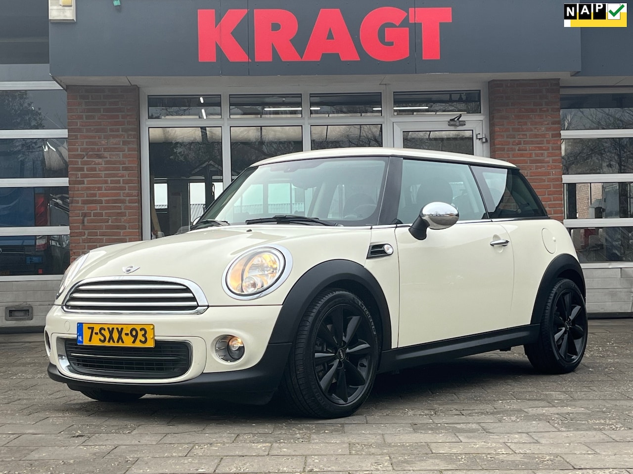 MINI One - Mini Holland Street 1.6 75 pk - Navi - half leder - winterset - AutoWereld.nl