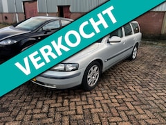 Volvo V70 - 2.4 T Comfort Line Automaat Airco Trekhaak