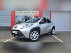 Toyota Aygo X - 1.0 VVT-i MT Play / FULL LED / Adapt.cruise contr/ ECC / Apple-Android navigatie