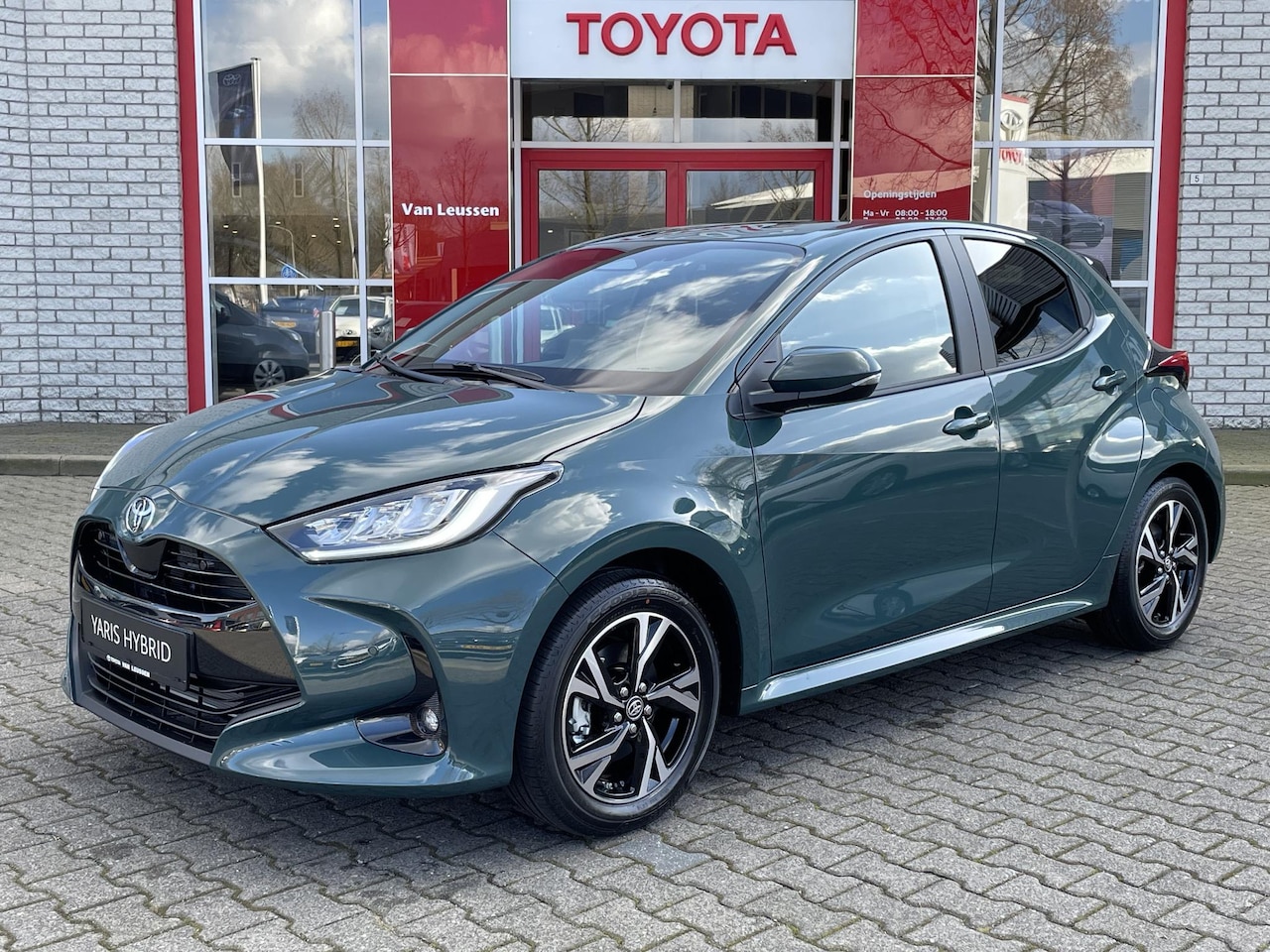 Toyota Yaris - HYBRID 115 DYNAMIC NL-AUTO 2025-MODEL NIEUW EN DIRECT LEVERBAAR!!! COMFORT-PACK STOEL/STUU - AutoWereld.nl