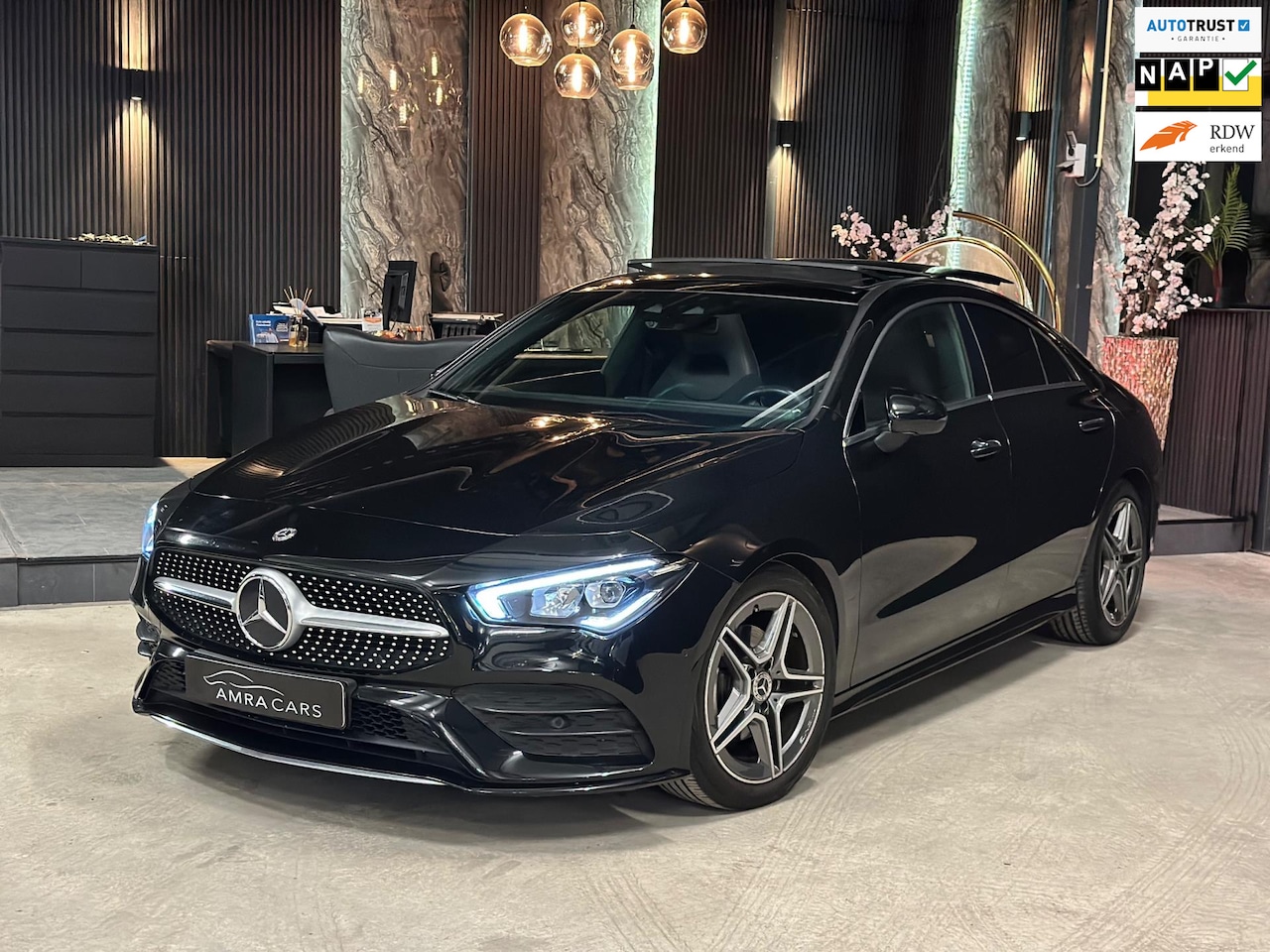 Mercedes-Benz CLA-Klasse - 180 AMG|PANO|SFEER|BOMVOL! - AutoWereld.nl