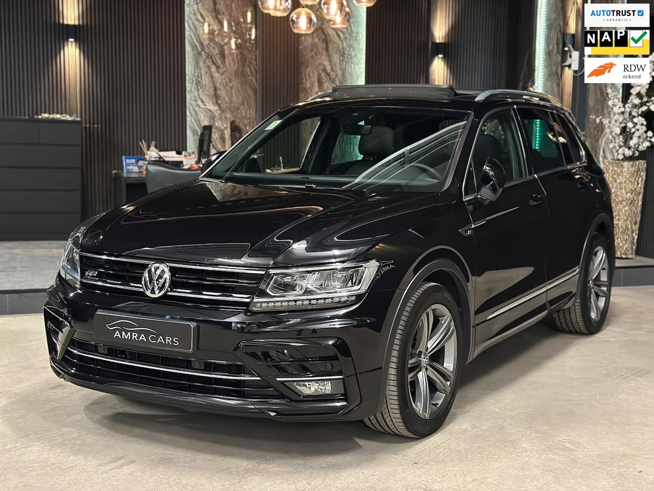 Volkswagen Tiguan - 1.5 TSI 3X R-Line|PANO|FULL OPTION - AutoWereld.nl