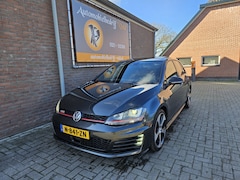 Volkswagen Golf - 2.0 TSI GTI