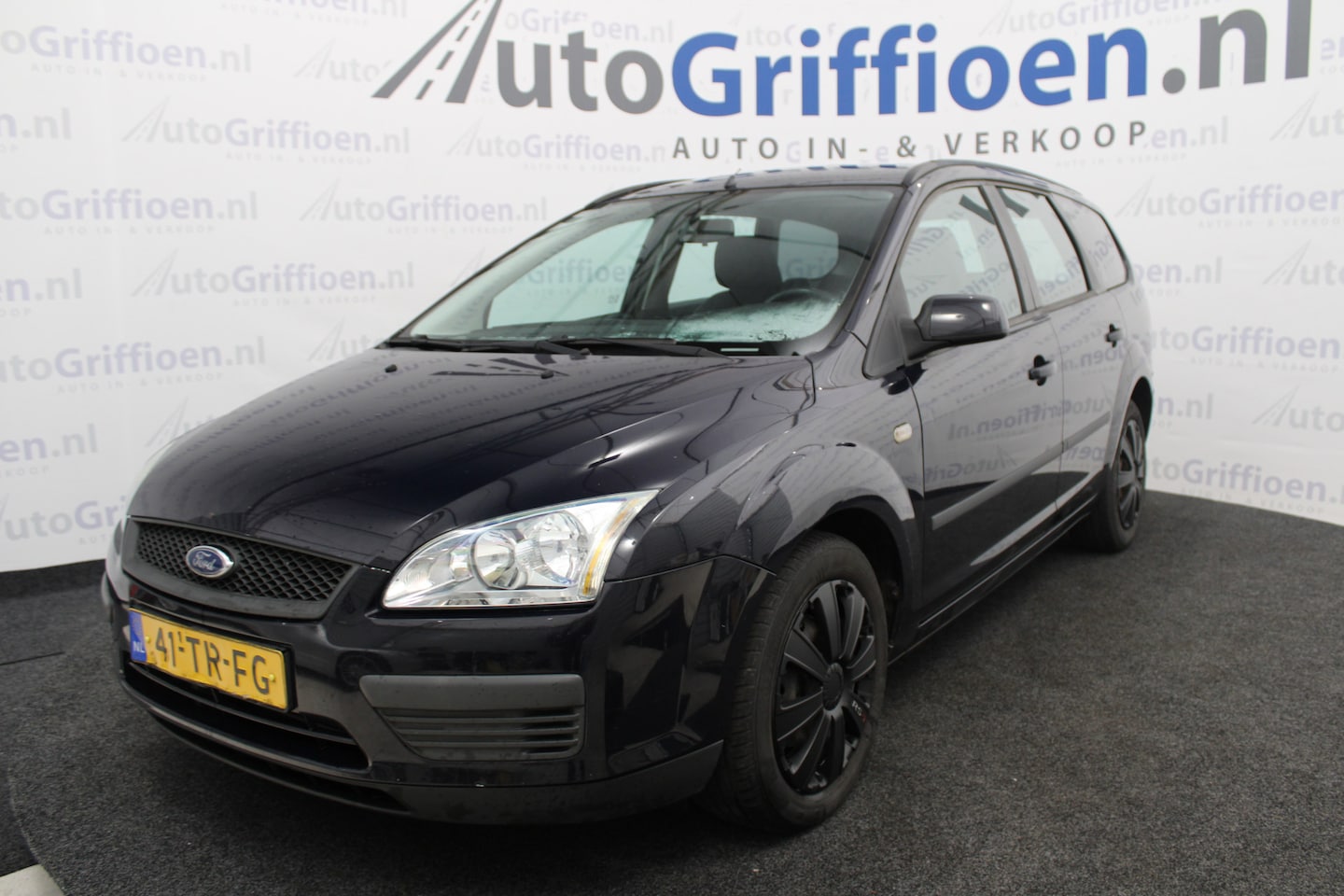 Ford Focus Wagon - 1.6-16V Trend nette stationcar met trekhaak - AutoWereld.nl