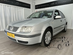 Volkswagen Bora - 2.0 Trendline AIRCO/TREKHAAK/APK