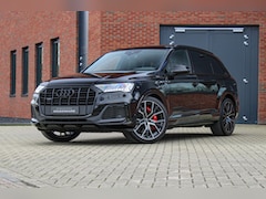 Audi Q7 - 55 TFSI e quattro S-Line | Pano | RS-zetels | Luchtvering | Trekhaak