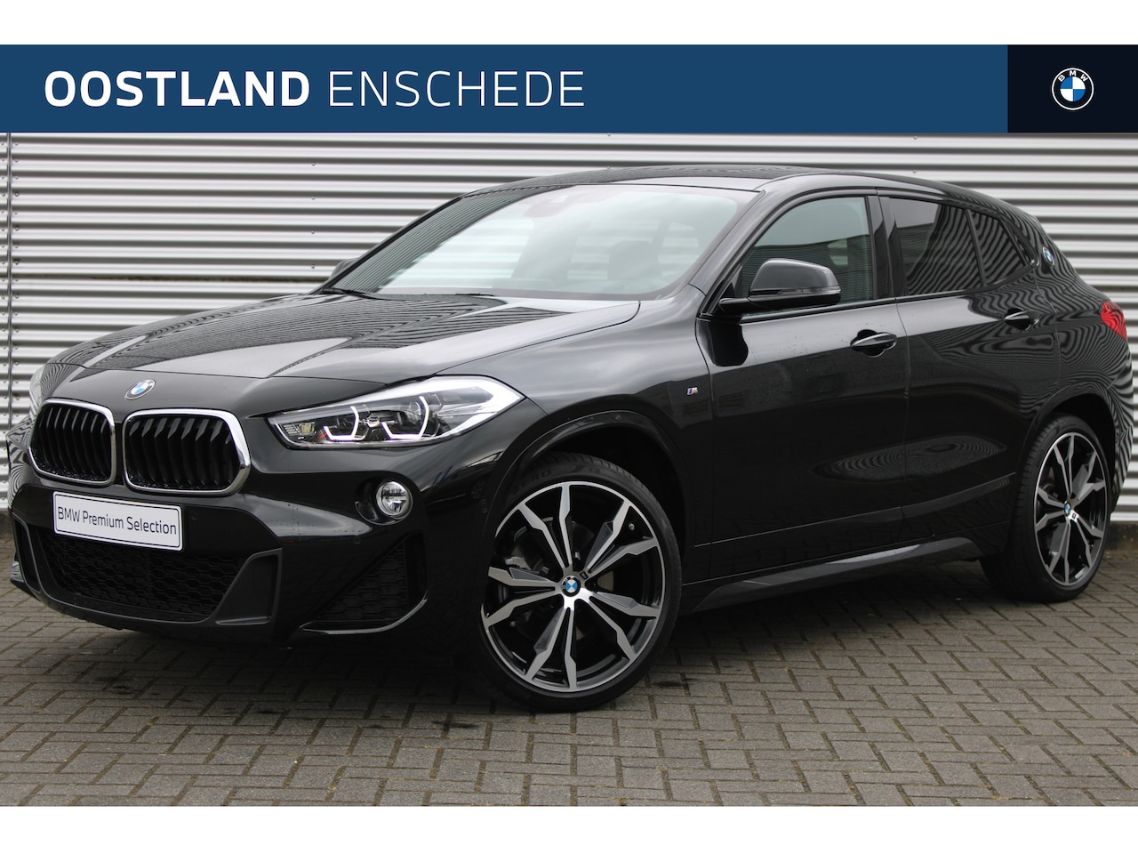 BMW X2 - sDrive20i High Executive M Sport Automaat / Panoramadak / Trekhaak / Achteruitrijcamera / - AutoWereld.nl