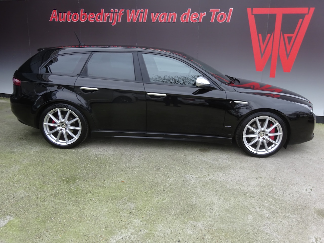 Alfa Romeo 159 Sportwagon - 1.750 TI DISTINCTIVE | TREKHAAK | NAVIGATIE | CRUISE | 19 INCH | NL-AUTO - AutoWereld.nl