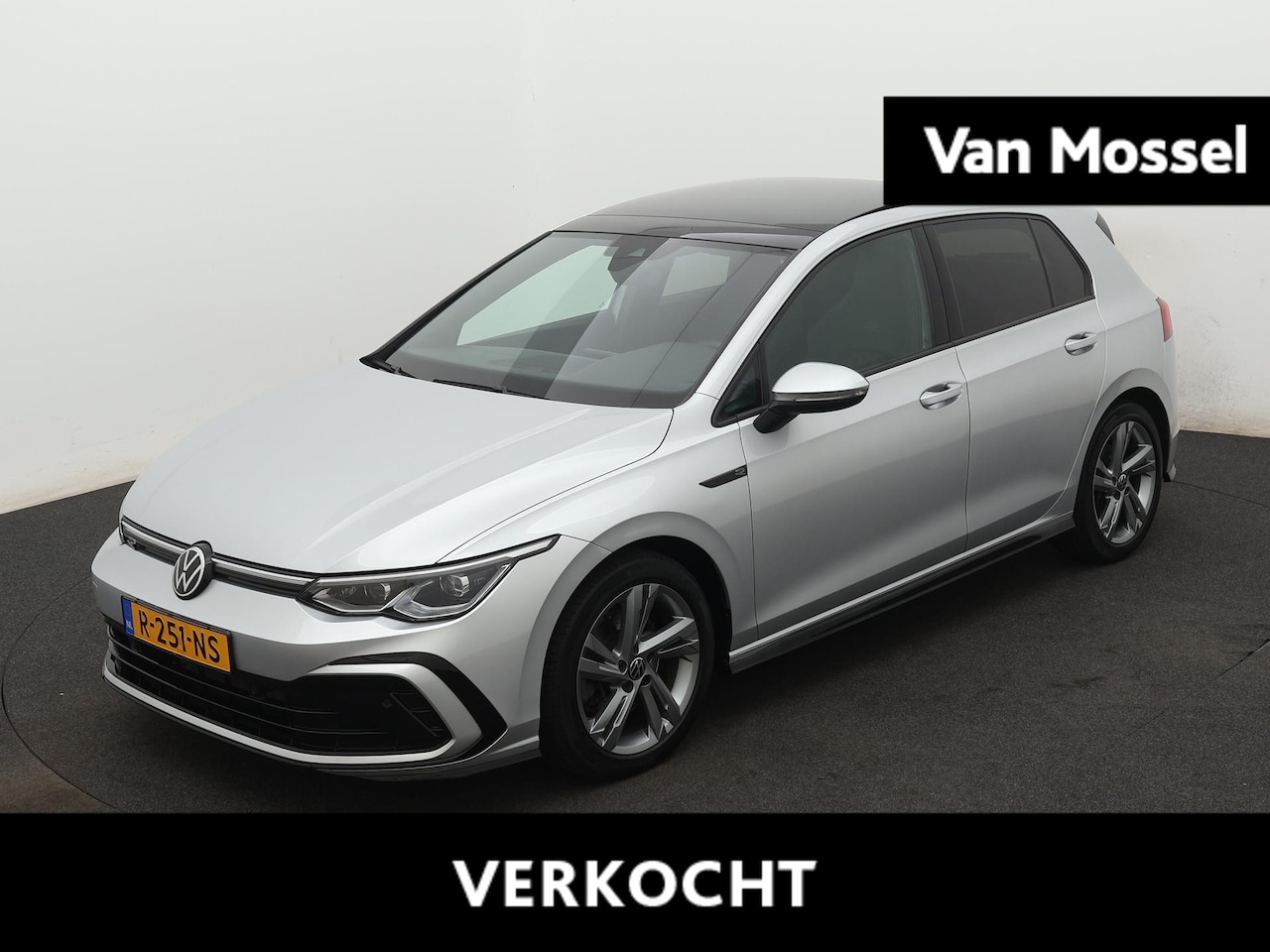 Volkswagen Golf - 2.0 TSI 190PK | Panoramadak | R-Line | LED | Stoel en stuurverwarming - AutoWereld.nl