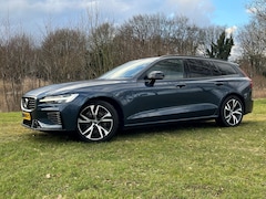 Volvo V60 - 2.0 T6 Recharge AWD R-Design | Pilot Assist | Harman/Kardon | DAB | Apple Carplay |