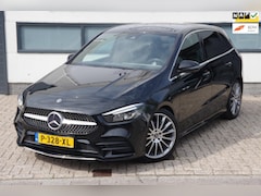 Mercedes-Benz B-klasse - 180 Premium Plus AMG pakket/ widescreen alcantara NIEUWSTAAT