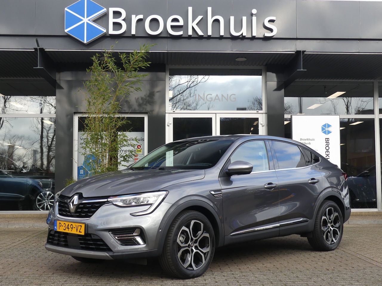 Renault Arkana - 1.6 E-Tech Hybrid 145 Intens | ADAPTIVE CRUISE | DODEHOEKDETECTIE | NAVI | CAMERA | 18'' L - AutoWereld.nl