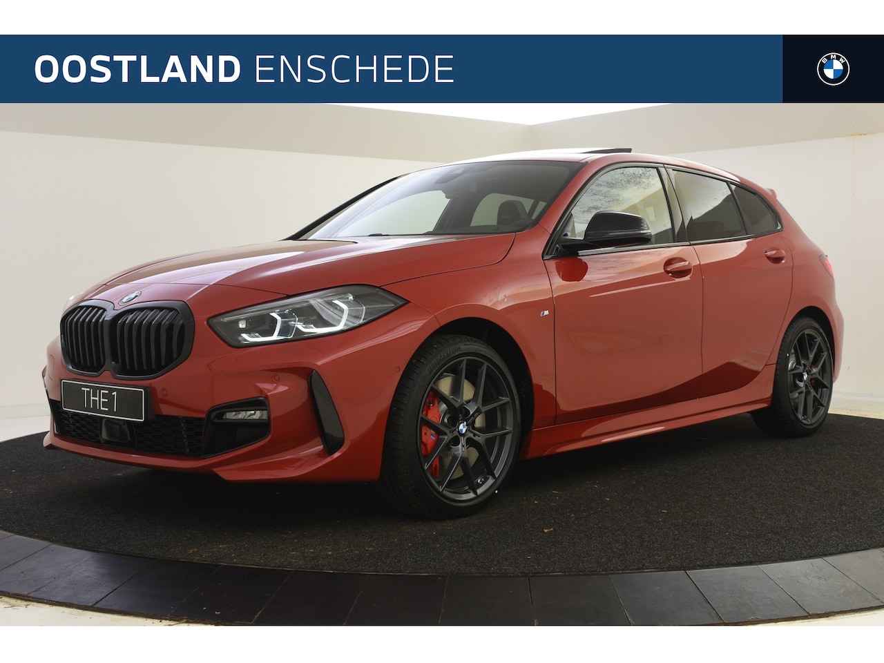 BMW 1-serie - 118i High Executive M Sport Automaat / Colour Vision / Panoramadak / M Sportstoelen / Adap - AutoWereld.nl