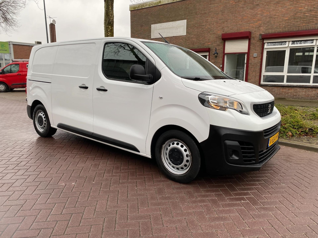 Peugeot Expert - 226S 1.6 BlueHDI 95 Pro * 2017 * Airco * Euro6 * PDC * Airbag * Elek Ramen * APK 12-8-2025 - AutoWereld.nl