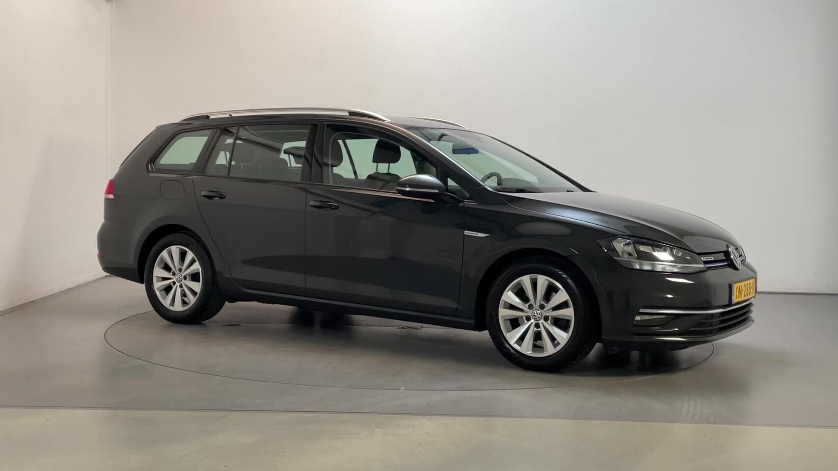 Volkswagen Golf Variant - 1.5 TSI Comfortline Business Alcantara Navigatie Parkeersensoren DAB+ - AutoWereld.nl