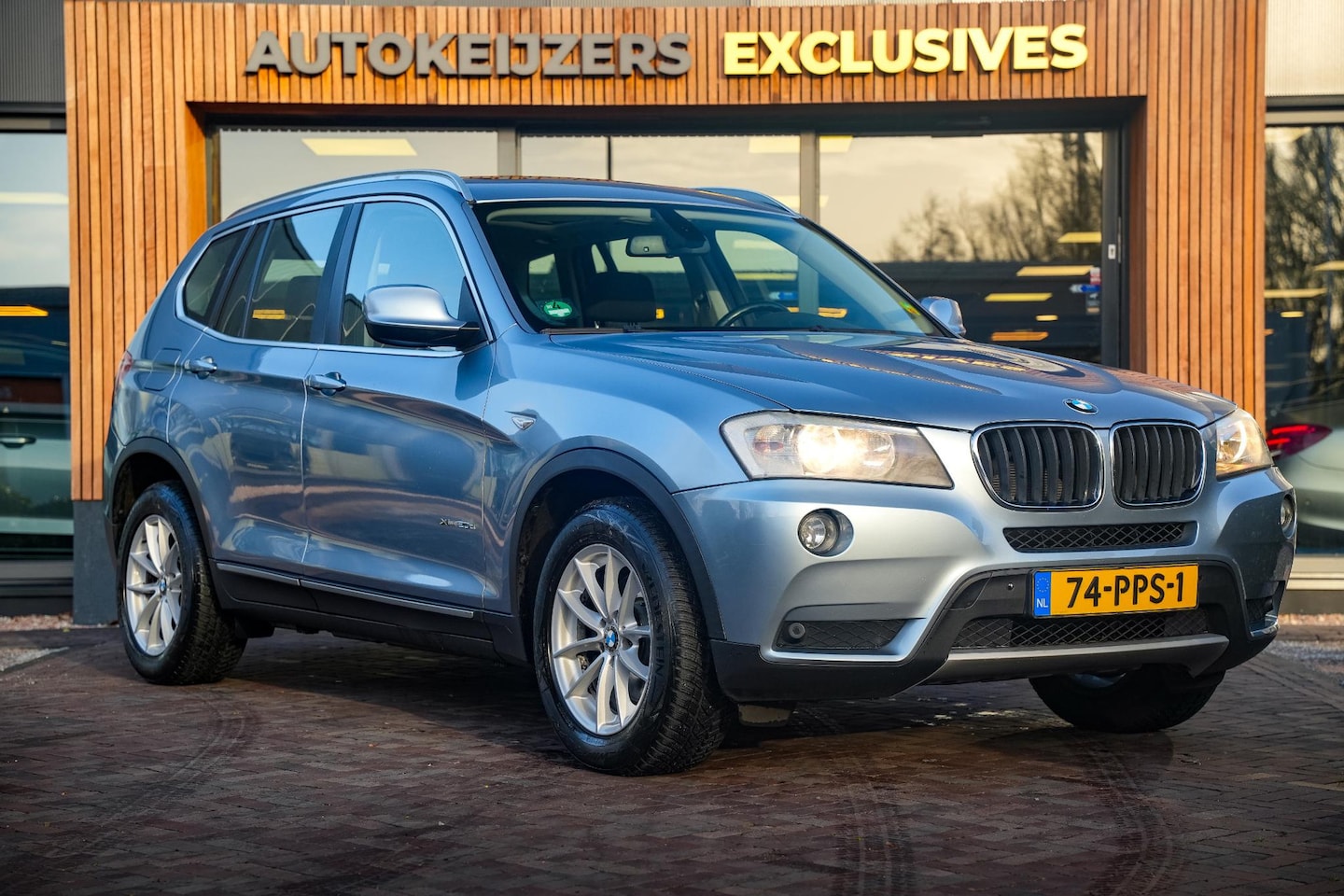 BMW X3 - xDrive20d Executive Trekhaak Panoramadak Parkeersensoren Navigatie - AutoWereld.nl