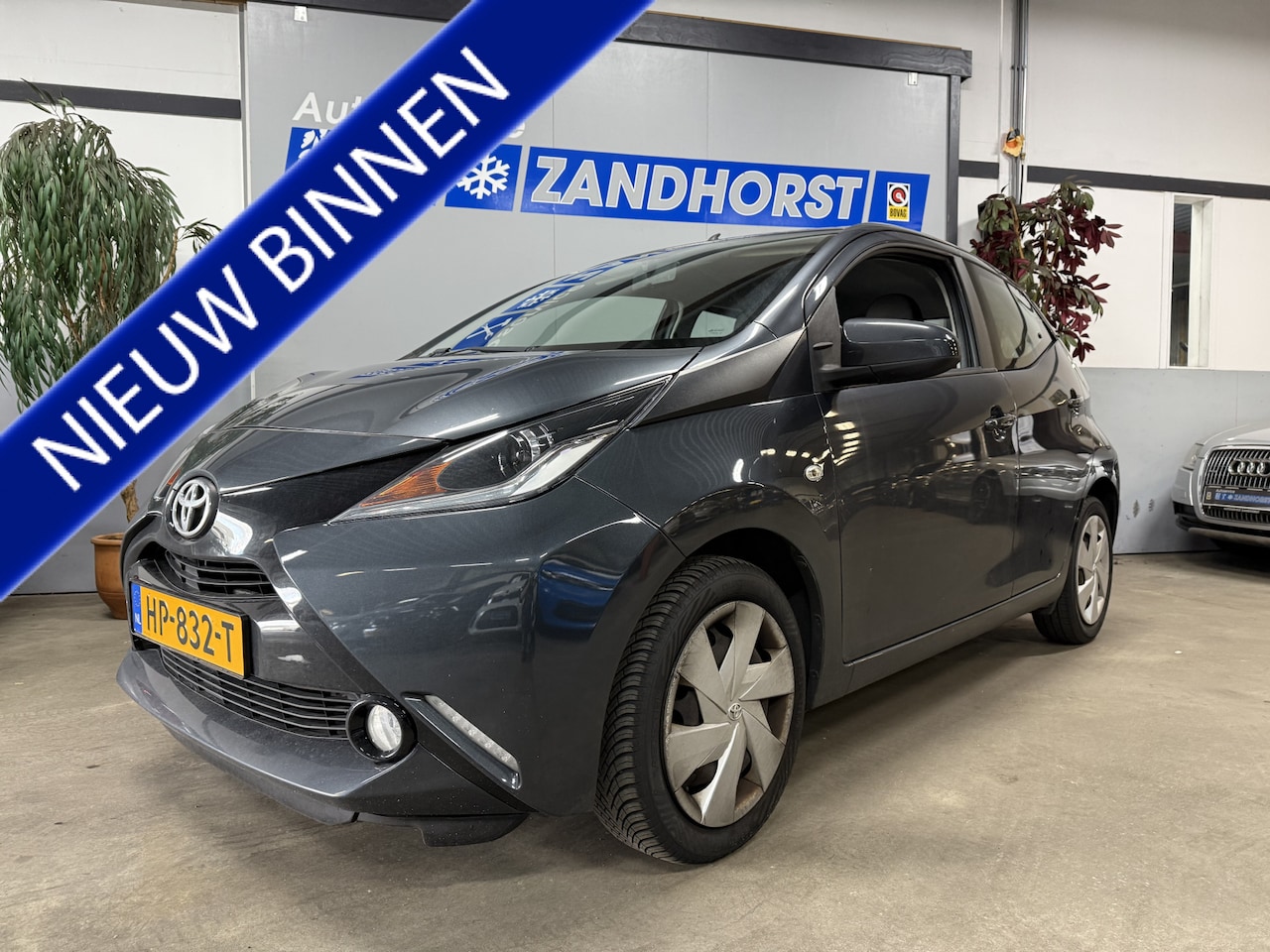 Toyota Aygo - 1.0 VVT-i x-play 1.0 VVT-i x-play - AutoWereld.nl