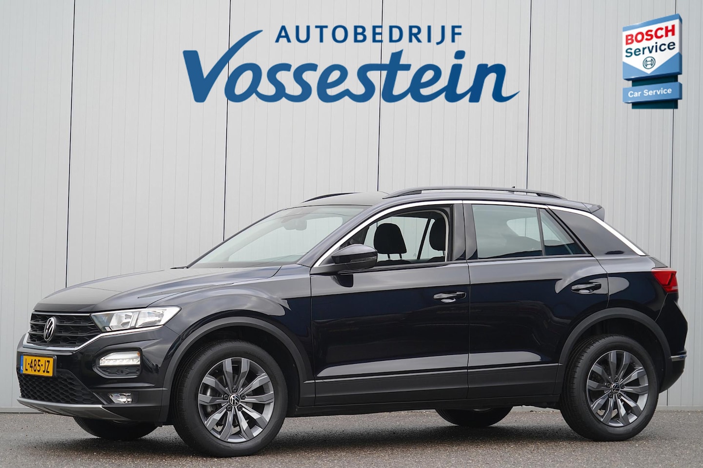 Volkswagen T-Roc - 1.0 TSI Style / 38dkm NAP / Stoelverw. / Climate / Adaptieve Cruise / Carplay / Camera - AutoWereld.nl