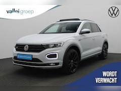 Volkswagen T-Roc - 1.5 TSI 150 pk DSG Sport Business R / R-Line | Panoramadak | Trekhaak | Achteruitrijcamera