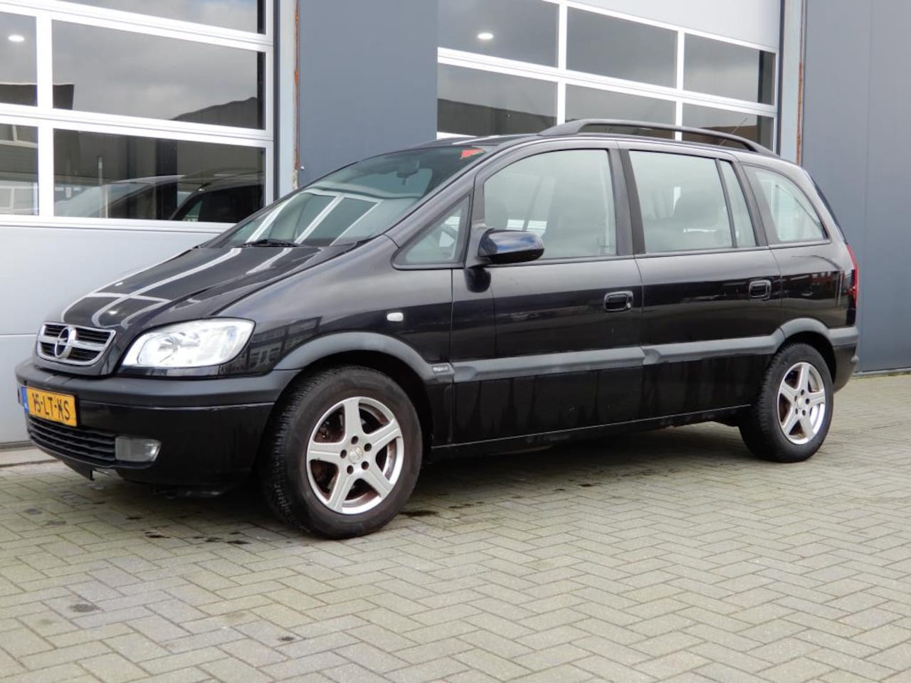 Opel Zafira - 1.6-16V Elegance 7Persoons/Airco/LMV - AutoWereld.nl