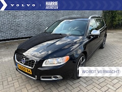 Volvo V70 - 2.4 D5 AWD Summum | Trekhaak | Xenon | Stoelverwarming | Schuifdak |