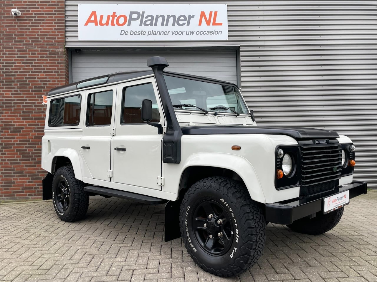 Land Rover Defender 110 - 2.5 TD5 SW! 9-Persoons! Incl. Btw! - AutoWereld.nl