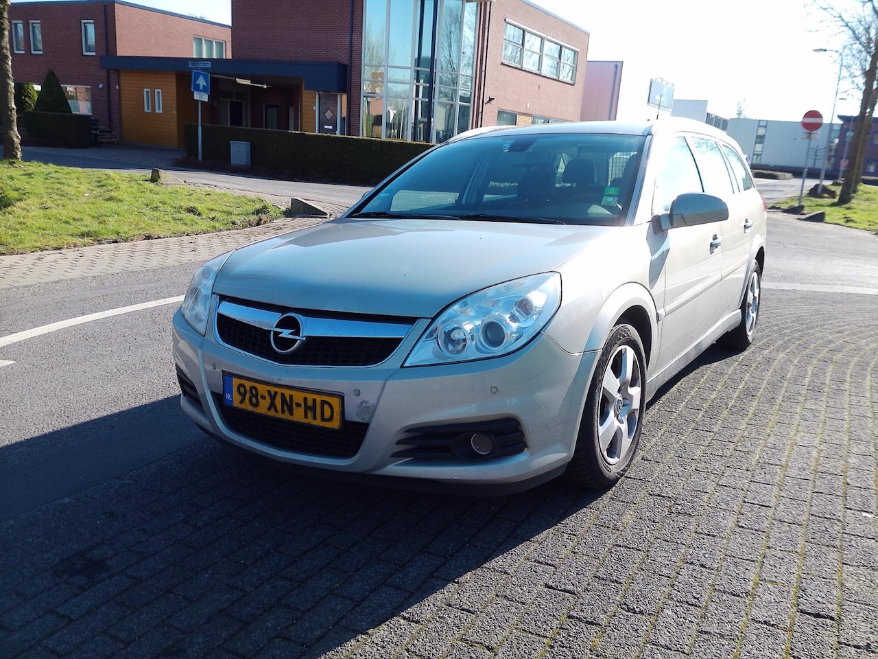 Opel Vectra Wagon - 1.9 CDTi Executive 1.9 CDTi Executive - AutoWereld.nl