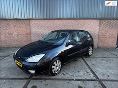 Ford Focus - 1.6-16V Futura