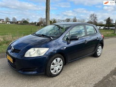 Toyota Auris - 1.4-16V Terra