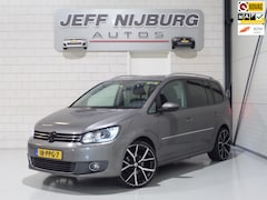 Volkswagen Touran - 1.4 TSI DSG Highline "Origineel NL" Automaat Trekhaak Xenon-LED Navigatie Bluetooth Achter