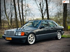 Mercedes-Benz 190-serie - 2.3 E W201, M102-motor