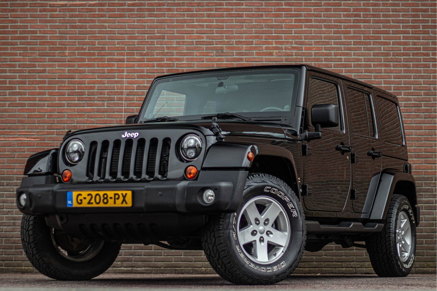 Jeep Wrangler Unlimited - JK 3.6 V6 Sahara, Leder, Full LED, Hardtop, Trekhaak, Stoelverwarming, PDC. - AutoWereld.nl