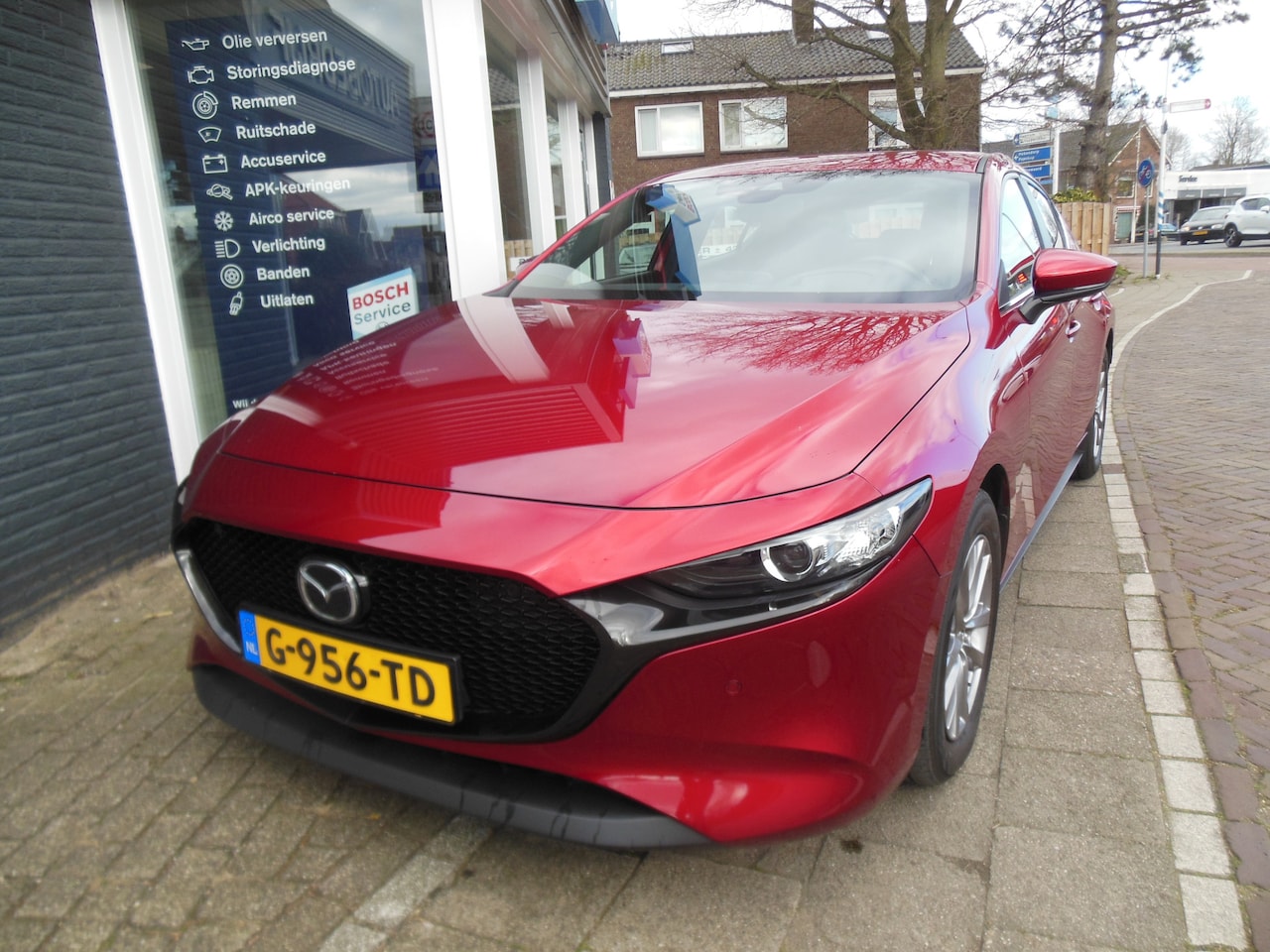 Mazda 3 - 2.0 SkyActiv-G 122 leer/Bose/carplay android 12 maanden Bovag  garantie leer navi/carplay/ - AutoWereld.nl