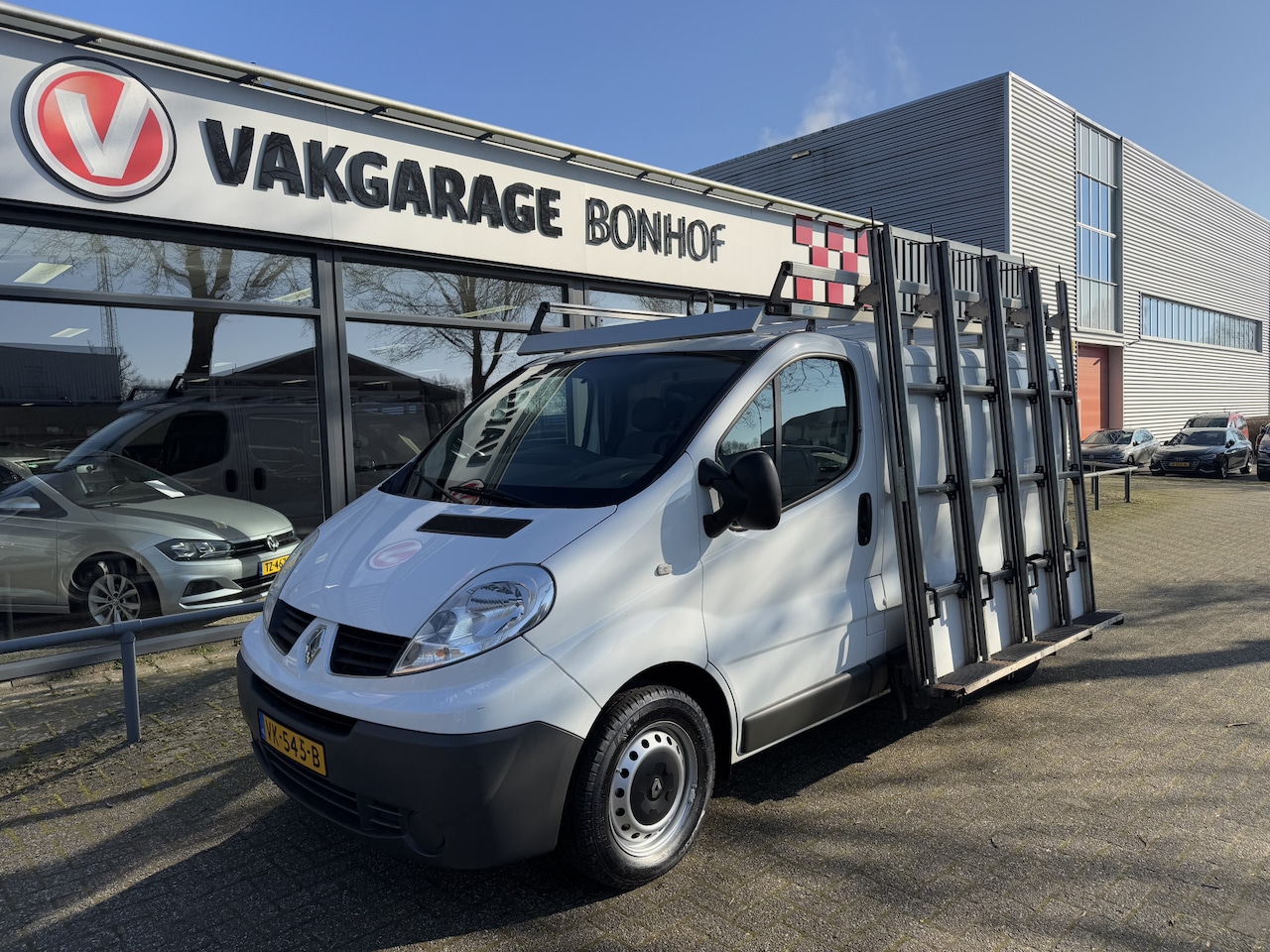 Renault Trafic - 2.0 dCi T27 L1H1 Générique GLASRESTEEL-AIRCO-CAMERA - AutoWereld.nl