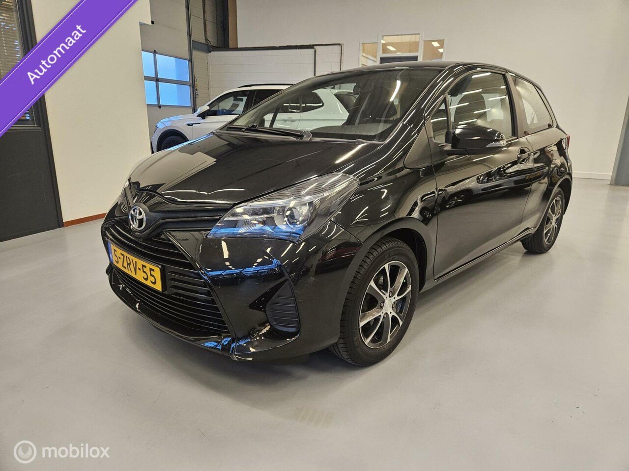 Toyota Yaris - 1.3 VVT-i Aspiration (2015) AUTOMAAT|APK|NAVI - AutoWereld.nl