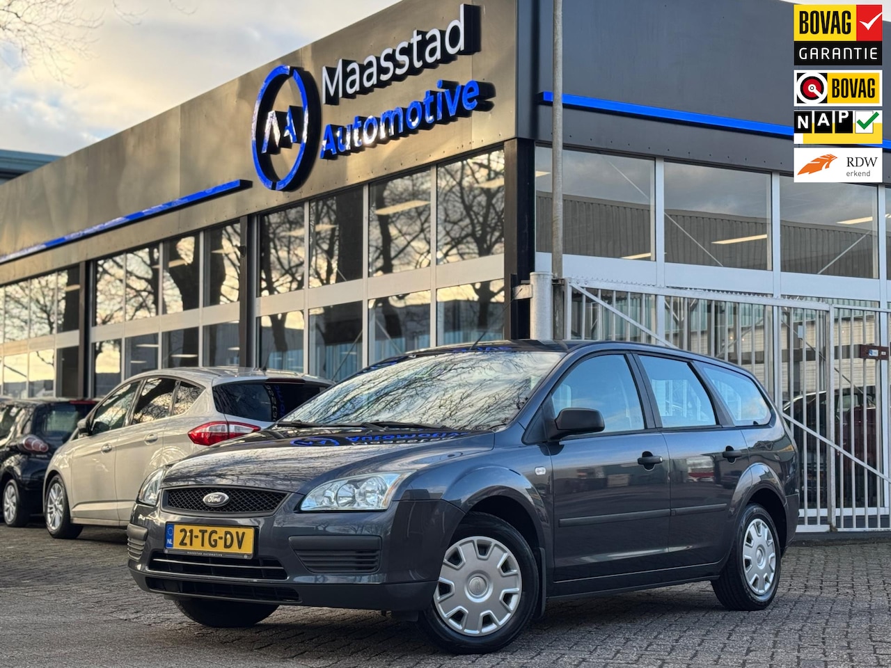 Ford Focus Wagon - 1.6 Cruise Airco Trekhaak Volledig onderhoud 2e eigenaar Elek.ramen Boekjes 2x sleutels - AutoWereld.nl