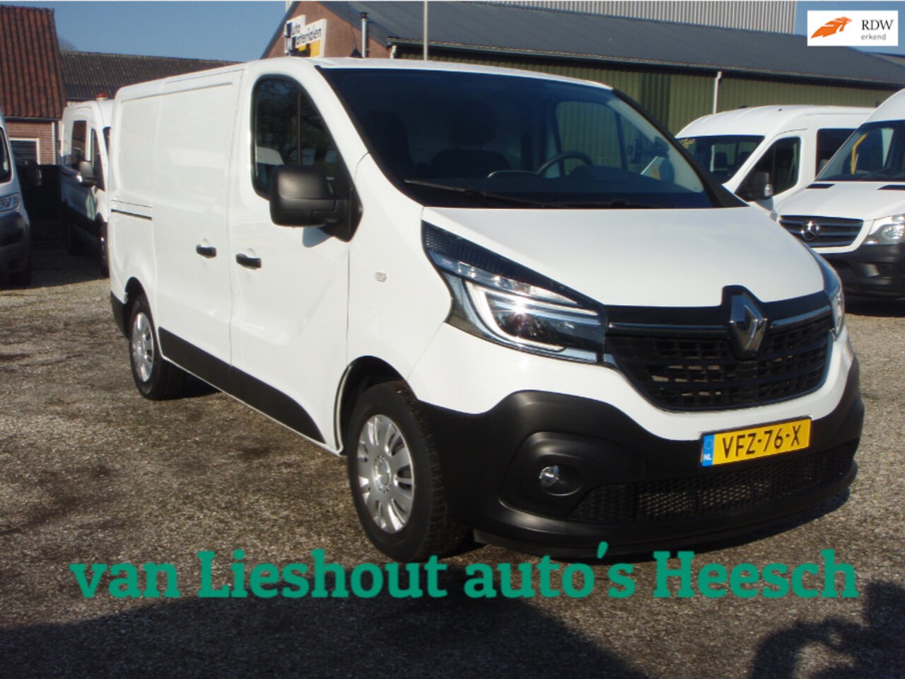 Renault Trafic - 2.0 dCi 120 T27 Groot scherm navi 69364 km bj 20 - AutoWereld.nl