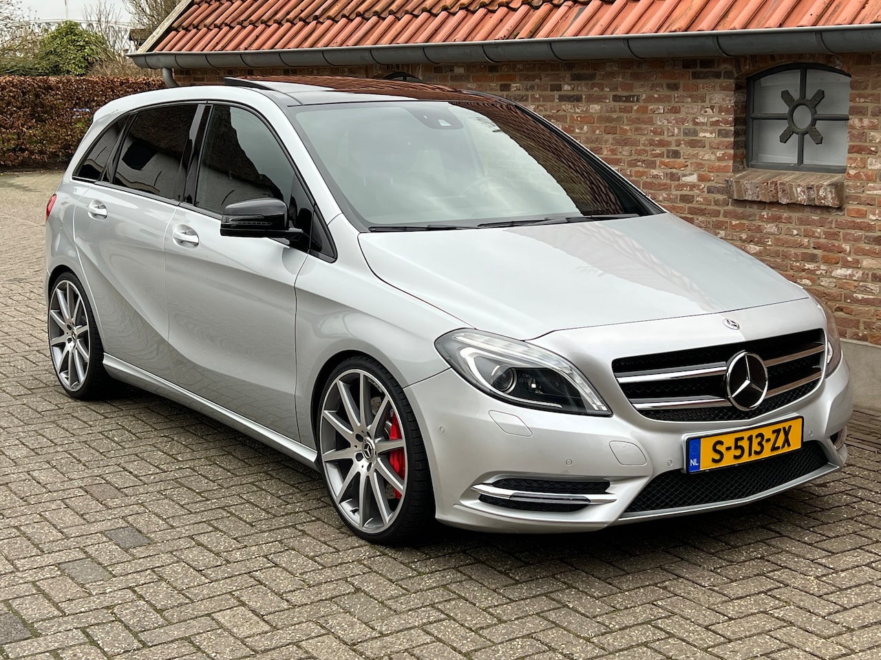 Mercedes-Benz B-klasse - 180 Ambition A45 Amg Cla 45 Amg - AutoWereld.nl