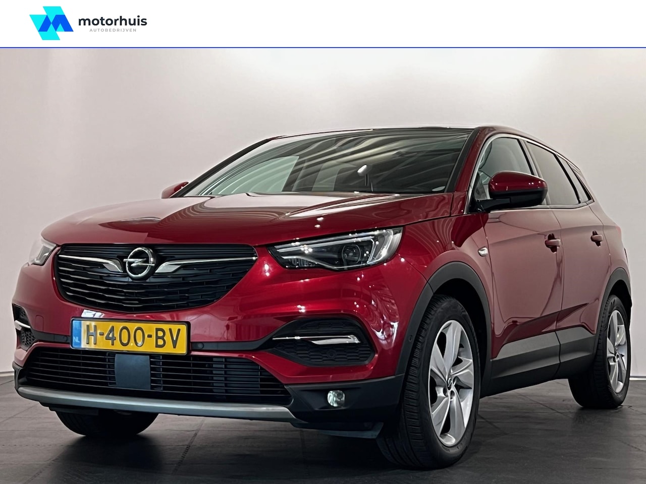 Opel Grandland X - 1.2 Turbo 130pk Business Executive| LEDER| PANORAMADAK| TREKHAAK - AutoWereld.nl