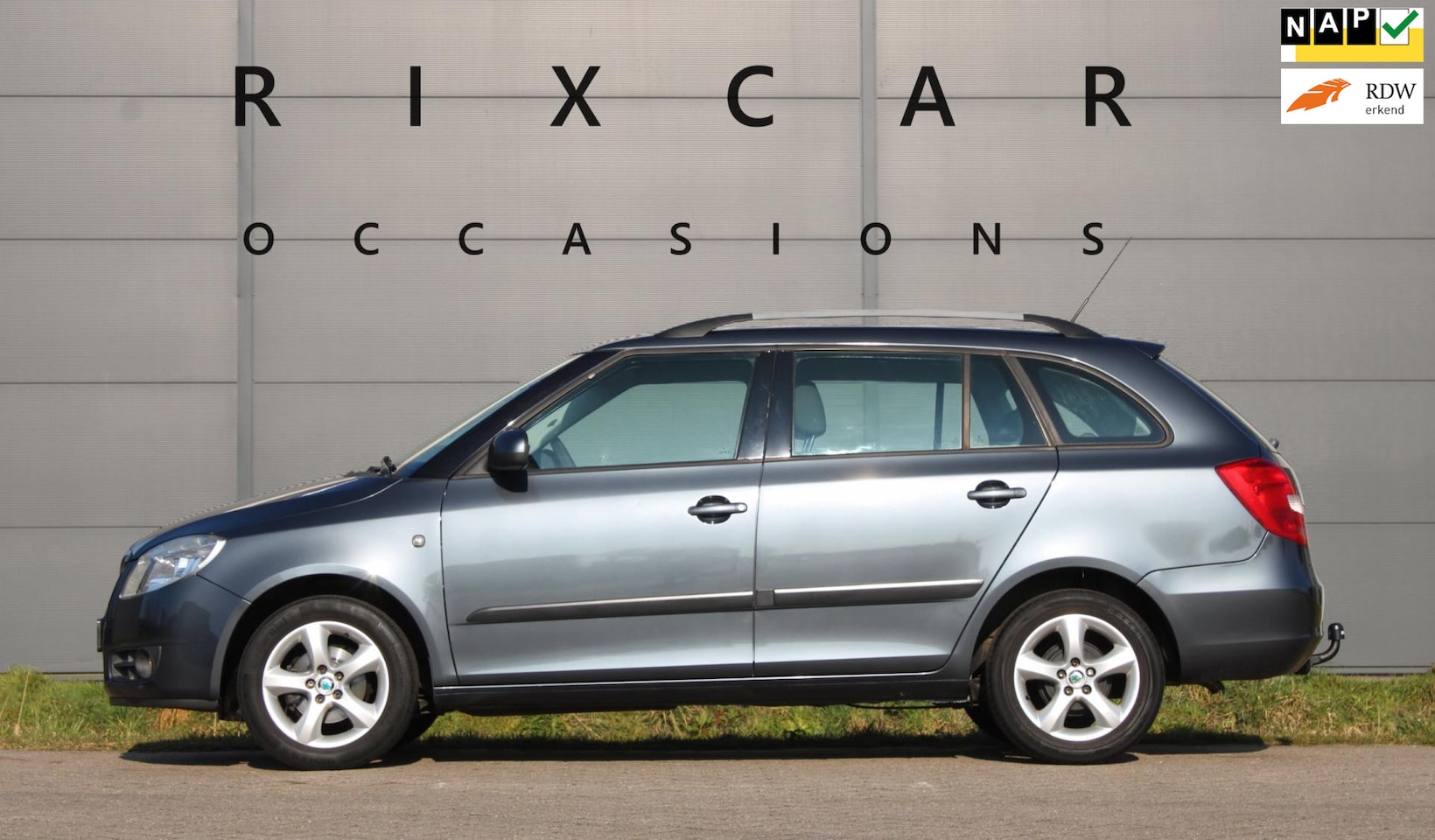 Skoda Fabia Combi - 1.6-16V Ambiente Airco Cruise Trekhaak !!NIEUWBINNEN!! - AutoWereld.nl