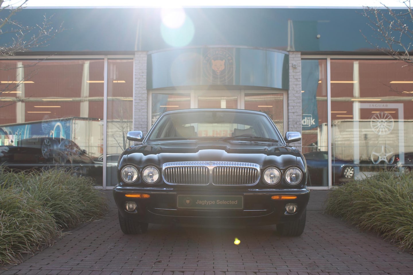 Daimler Super V8 - Eight LWB - AutoWereld.nl