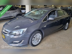 Opel Astra - 1.4 Turbo Berlin