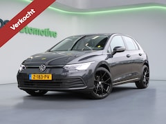 Volkswagen Golf - GOLF 2.0 Life | AUTOMAAT | STUURWIEL VERWARMD | CRUISE CONTROL | TREKHAAK |